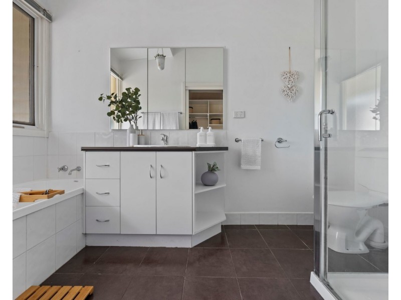 13 Somerville Street, Flora Hill VIC 3550