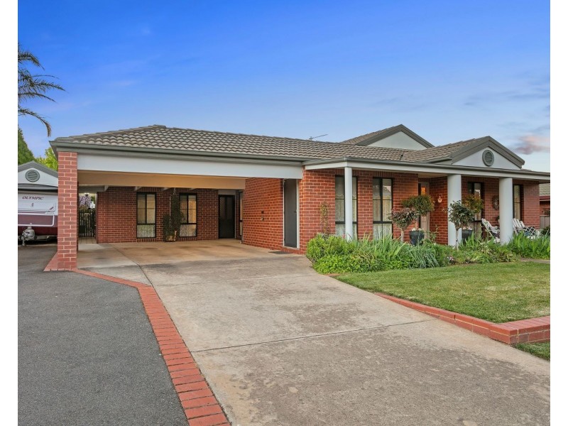 17 Firth Street, California Gully VIC 3556