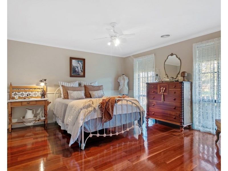 17 Firth Street, California Gully VIC 3556