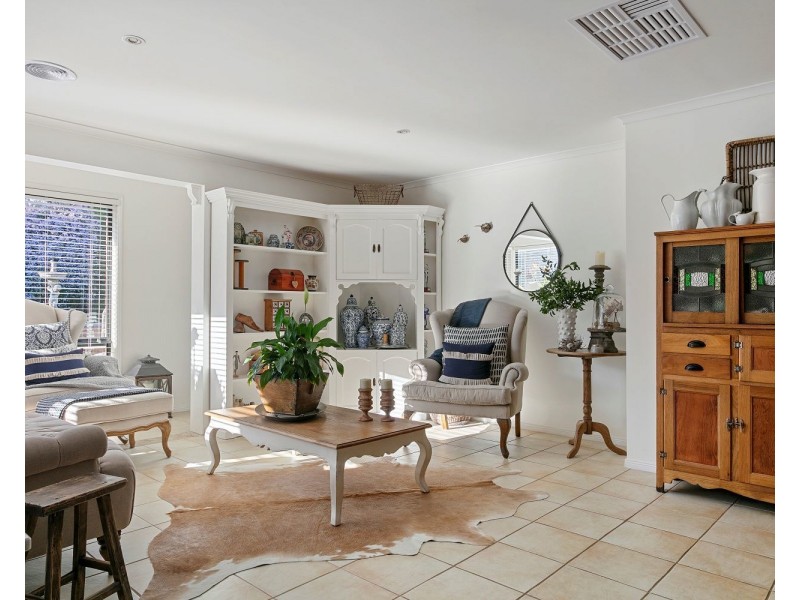 17 Firth Street, California Gully VIC 3556