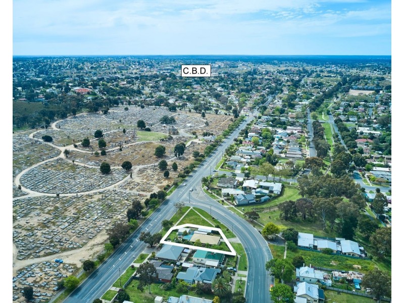 2 Spring Gully Road, Quarry Hill VIC 3550