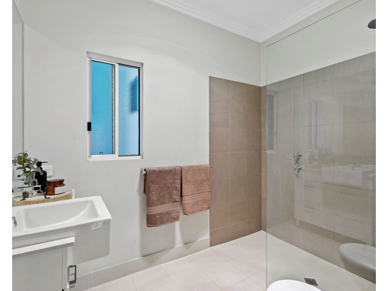 11 Mahon Avenue, Kennington VIC 3550