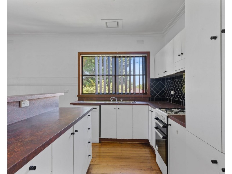 215 Don Street, Ironbark VIC 3550