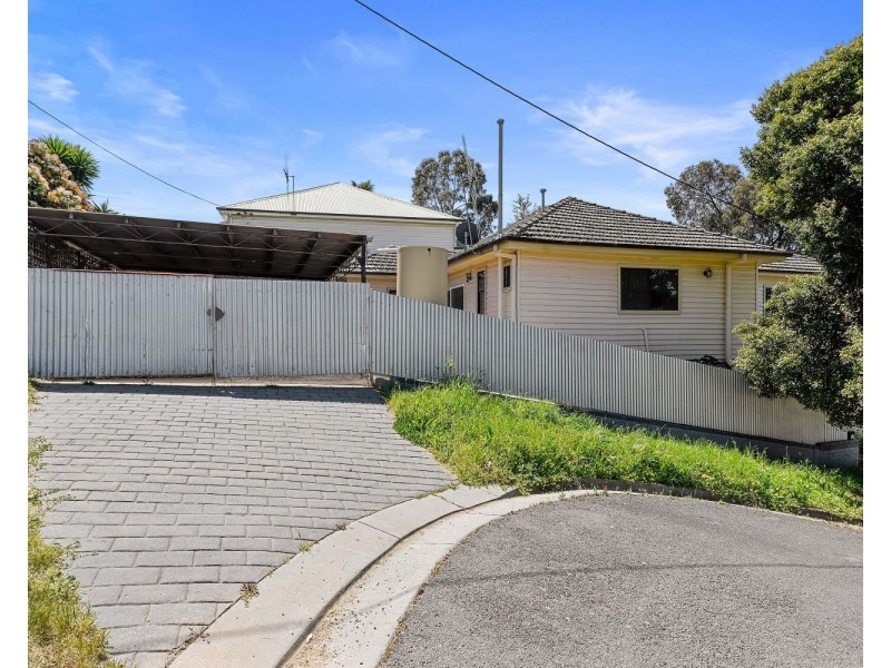 215 Don Street, Ironbark VIC 3550
