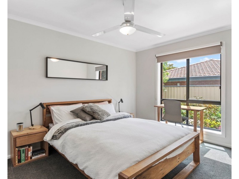 1/112 Neale Street, Flora Hill VIC 3550