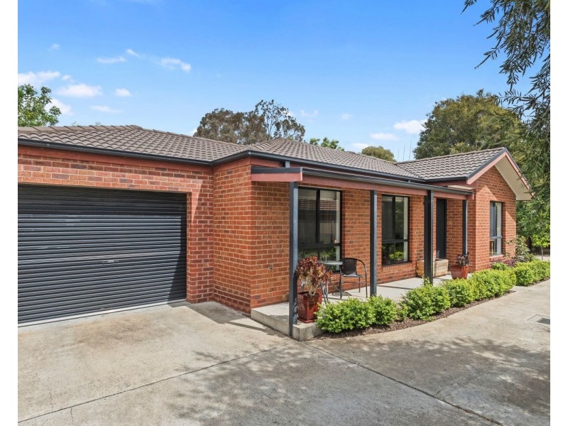 1/112 Neale Street, Flora Hill VIC 3550