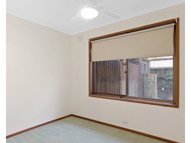 1/106 Sailors Gully Road, Sailors Gully VIC 3556