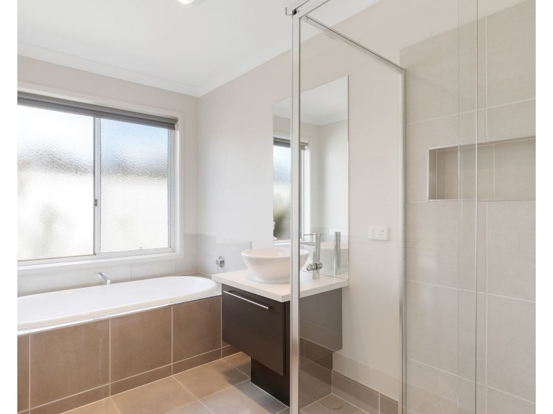 10 O’Neill Court, Epsom VIC 3551