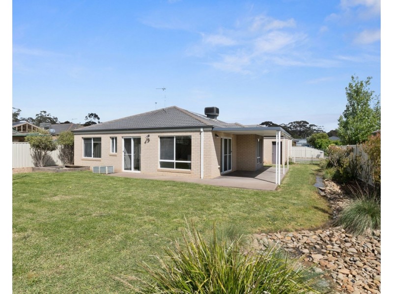 10 O’Neill Court, Epsom VIC 3551