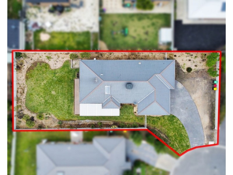 10 O’Neill Court, Epsom VIC 3551