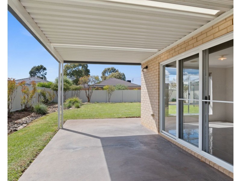 10 O’Neill Court, Epsom VIC 3551