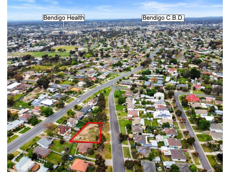 1/2 Kinross Street, Long Gully VIC 3550