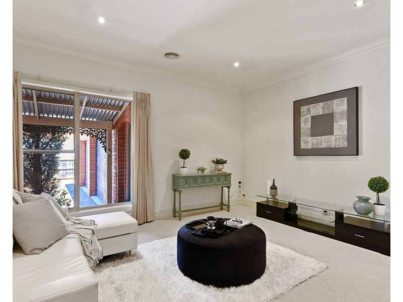 29 Isabella Grove, Strathdale VIC 3550