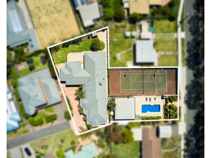 29 Isabella Grove, Strathdale VIC 3550