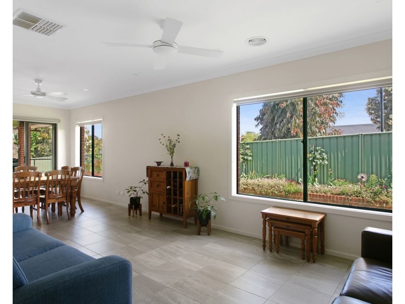 10 Merlot Close, Maiden Gully VIC 3551