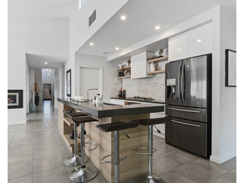 11 Park Village Terrace, Strathfieldsaye VIC 3551