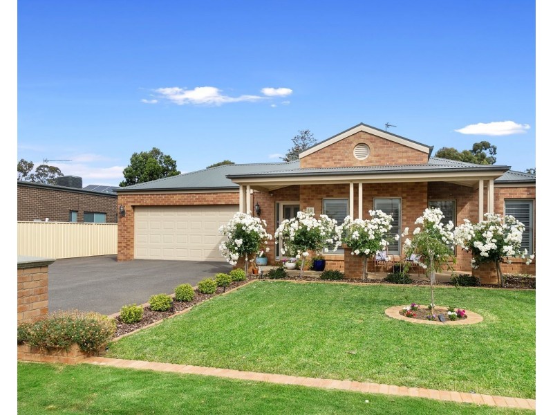 18 Sullivan Street, Ascot VIC 3551