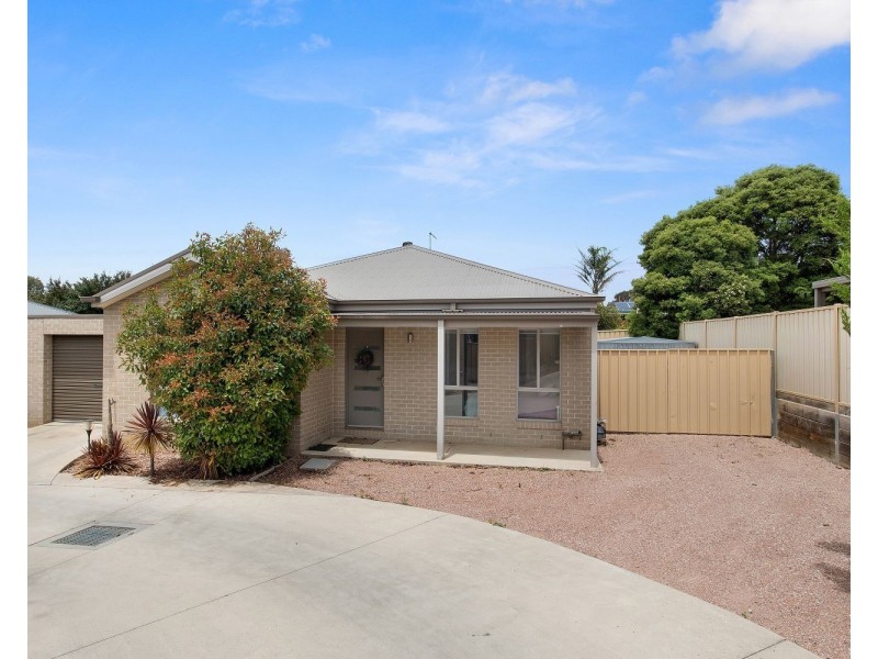 1/18a Emmett Street, Golden Square VIC 3555