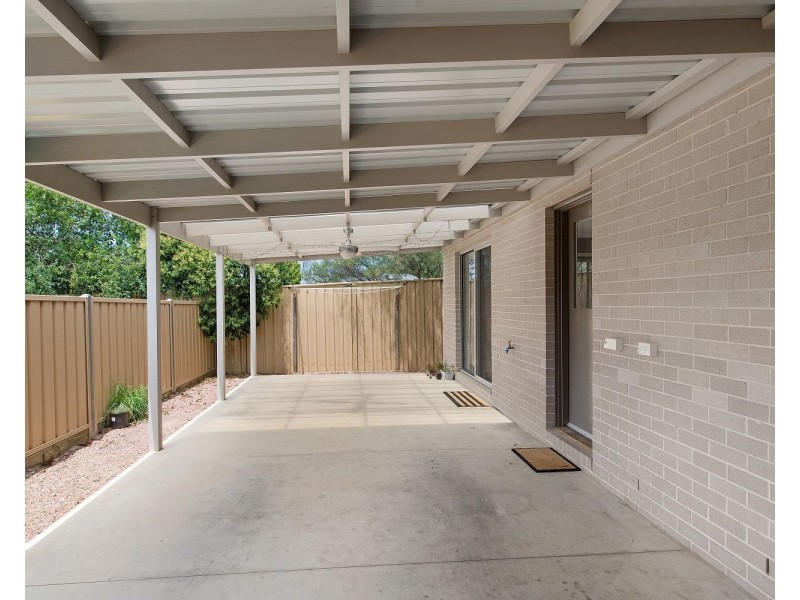 1/18a Emmett Street, Golden Square VIC 3555