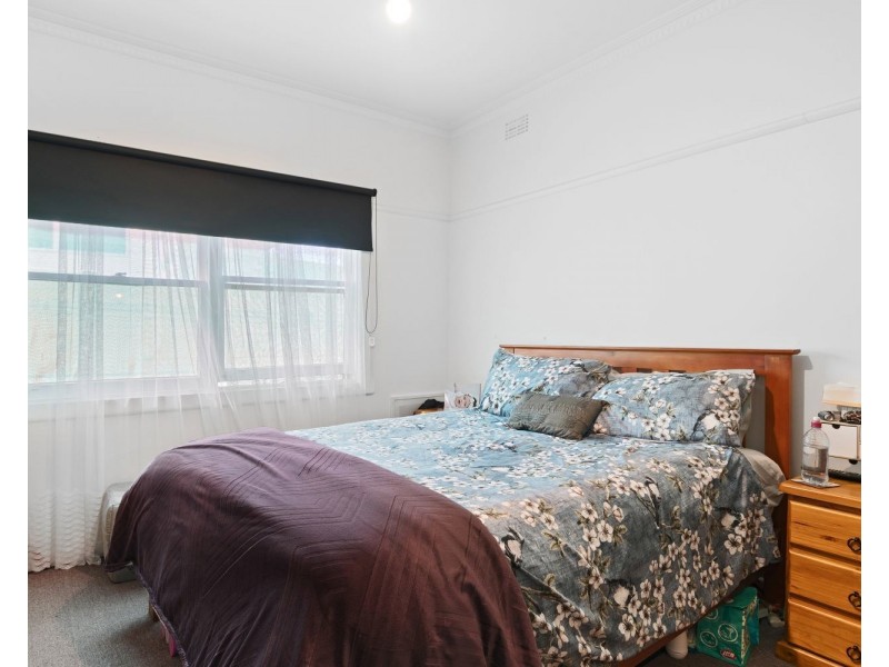 17 and 17a Bolt Street, Long Gully VIC 3550