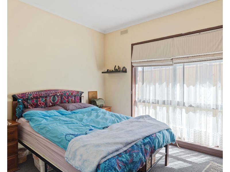 17 and 17a Bolt Street, Long Gully VIC 3550