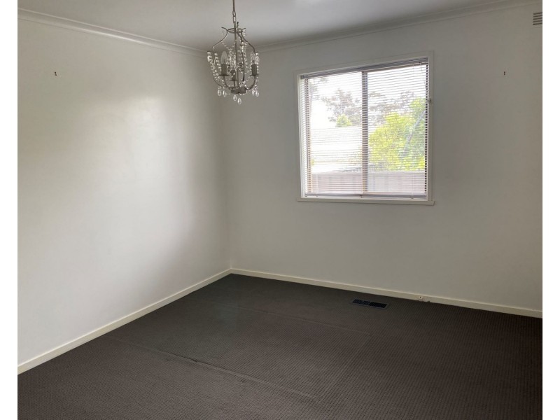 7 Earls Court, Golden Square VIC 3555