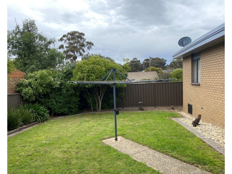 7 Earls Court, Golden Square VIC 3555