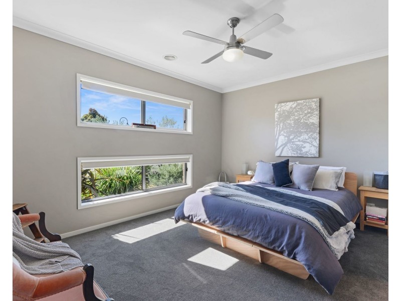 1 Emerald Avenue, White Hills VIC 3550