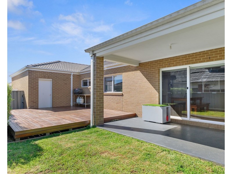 1 Emerald Avenue, White Hills VIC 3550