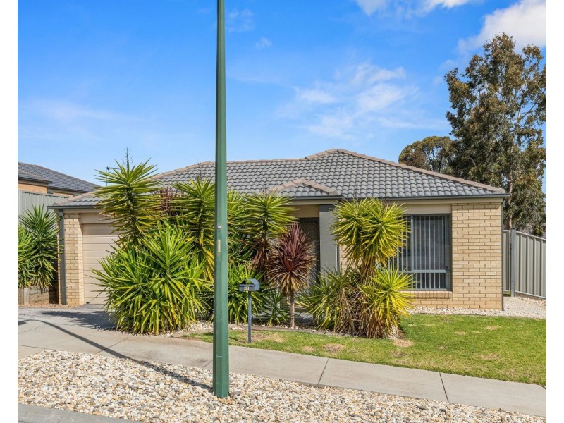 11 Trickett Court, Kangaroo Flat VIC 3555