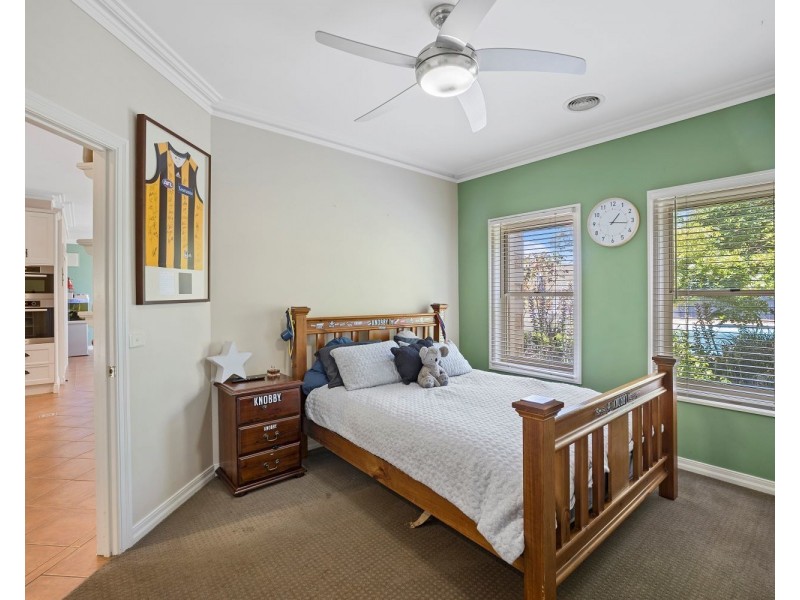 12 Cameron Court, Huntly VIC 3551