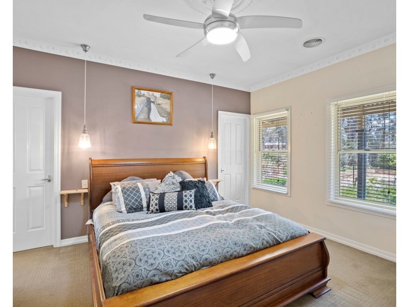 12 Cameron Court, Huntly VIC 3551