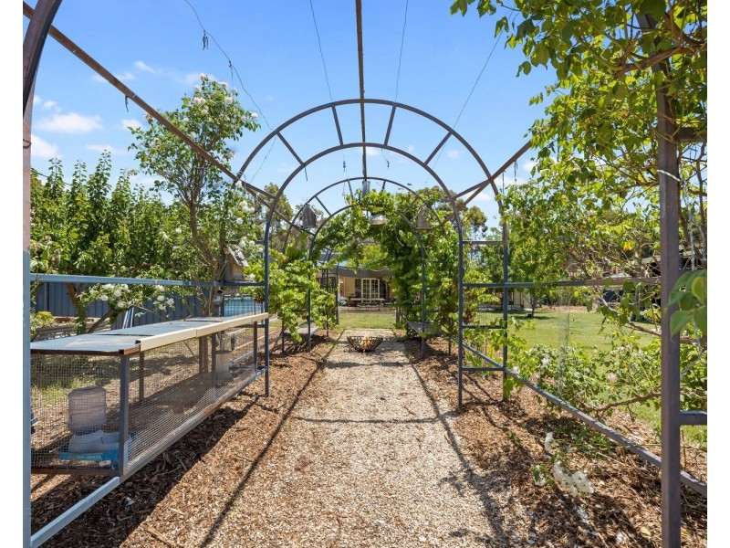 12 Cameron Court, Huntly VIC 3551