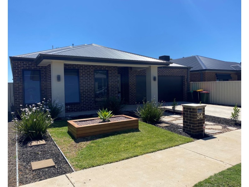 34 Garden Drive, Epsom VIC 3551