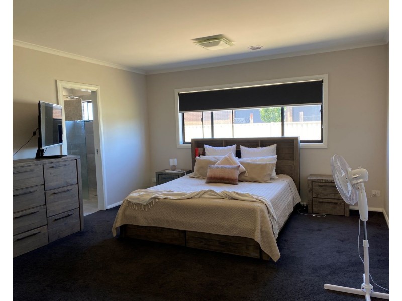 34 Garden Drive, Epsom VIC 3551