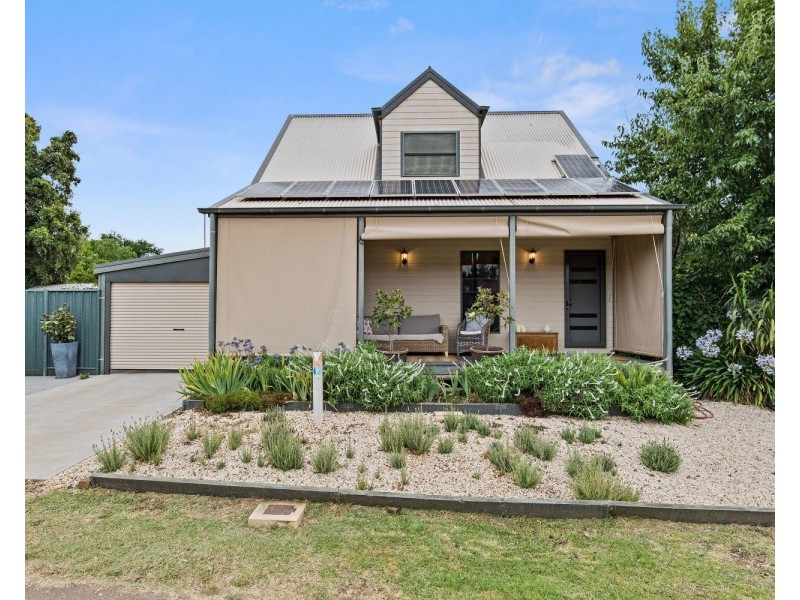 9 William Street, Long Gully VIC 3550