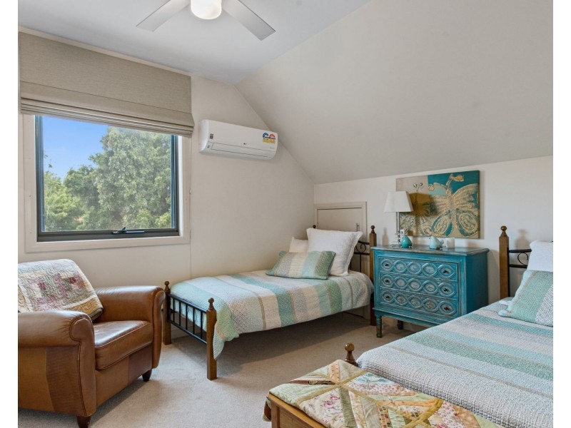 9 William Street, Long Gully VIC 3550