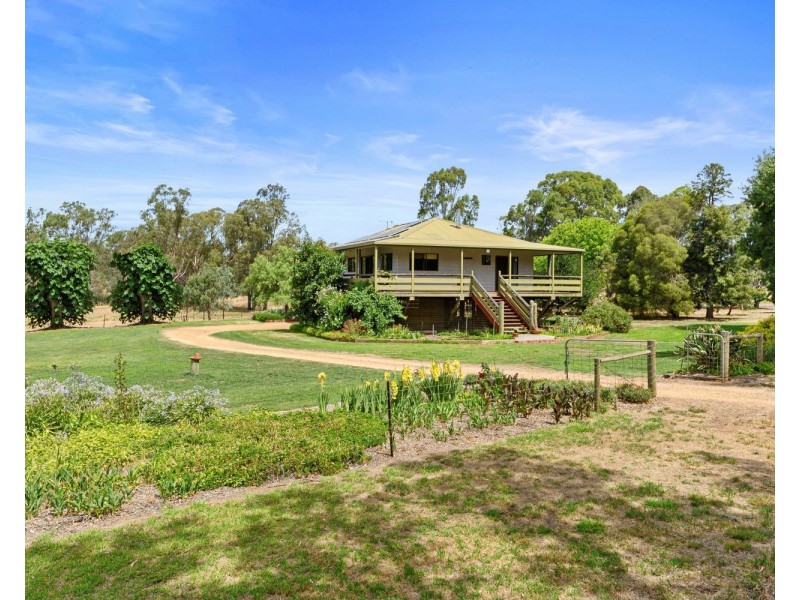 24 Burke Street, Newbridge VIC 3551