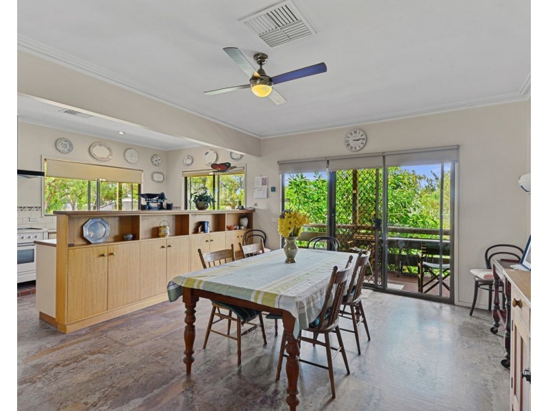 24 Burke Street, Newbridge VIC 3551