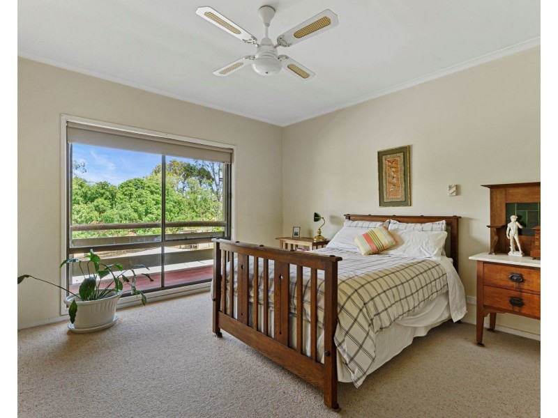 24 Burke Street, Newbridge VIC 3551