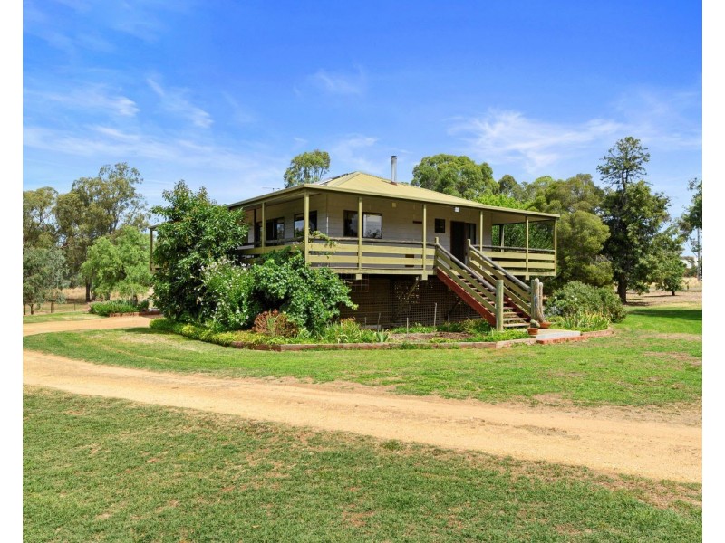 24 Burke Street, Newbridge VIC 3551