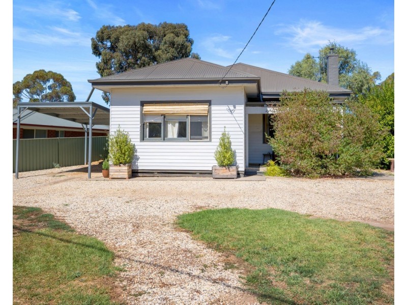 37 Inglewood Street, Golden Square VIC 3555