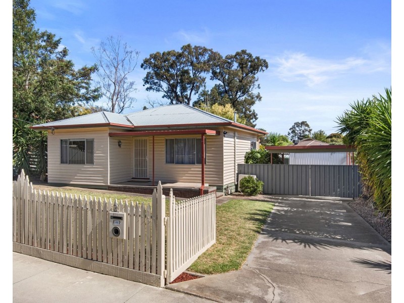 31 Nelson Street, California Gully VIC 3556