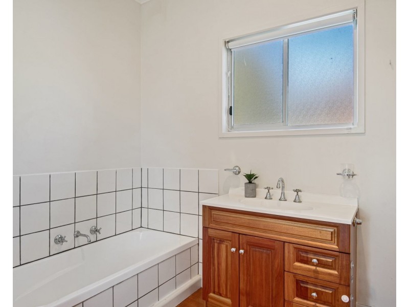 31 Nelson Street, California Gully VIC 3556