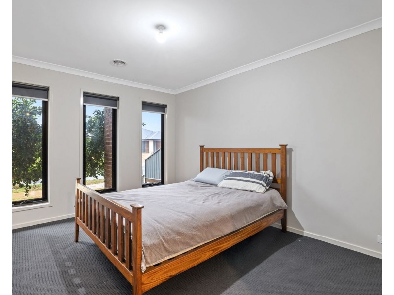 17 Daisy Street, Huntly VIC 3551