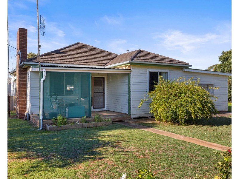 31 Lyons Street, Newbridge VIC 3551