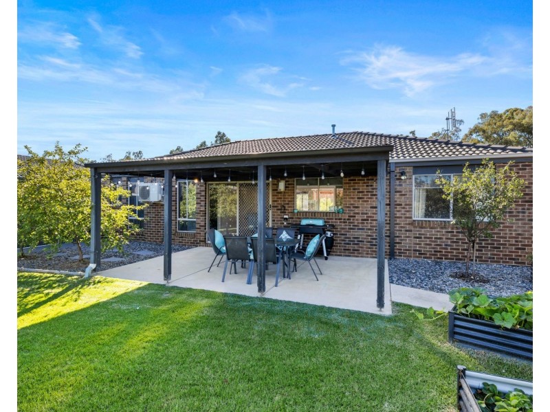 11 Creekview Place, Ascot VIC 3551