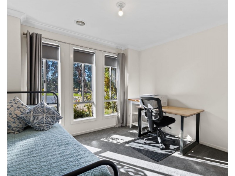 11 Creekview Place, Ascot VIC 3551