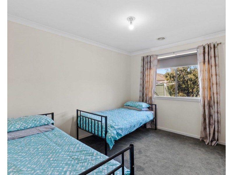 11 Creekview Place, Ascot VIC 3551