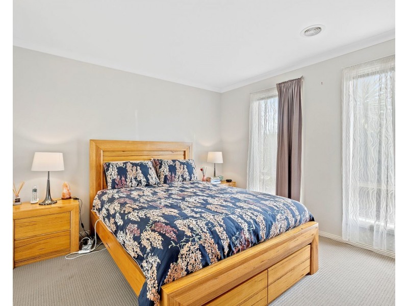 12 Imperial Court, California Gully VIC 3556